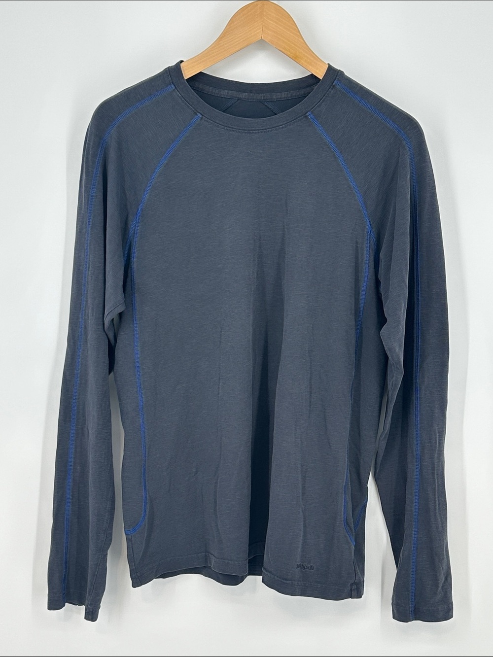Patagonia Men's Long-Sleeve Crewneck Shirt in Charcoal with Blue Stitching